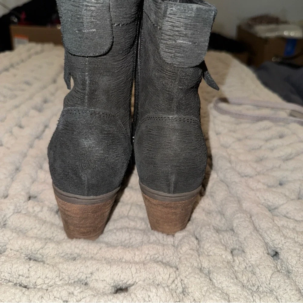 Taos Footwear Dark Gray Ankle Boots